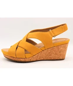 Clarks Un Capri Step