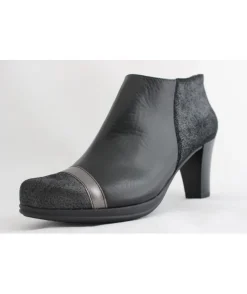Karston Lolita