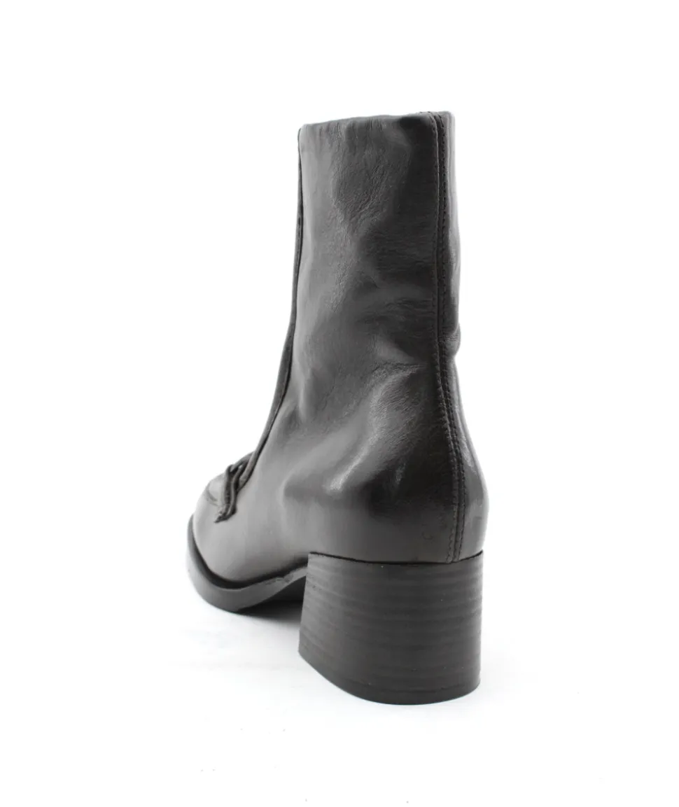 Mjus T02203