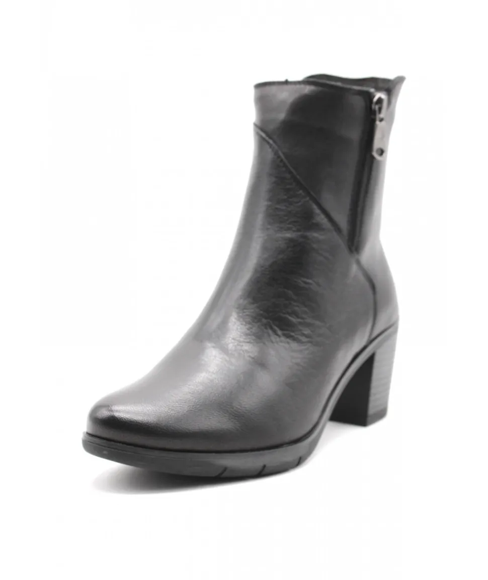 Paula Urban 14-1129