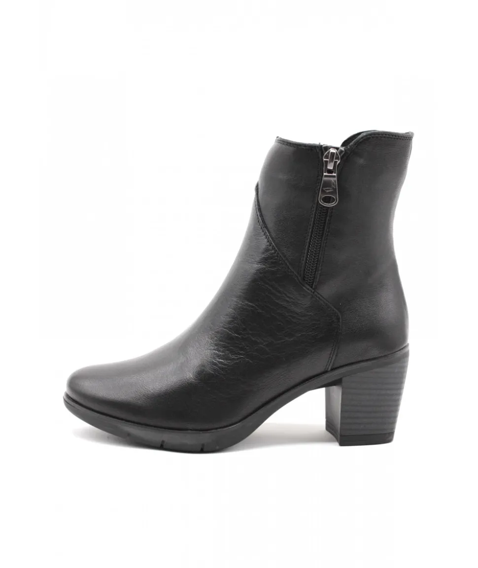Paula Urban 14-1129