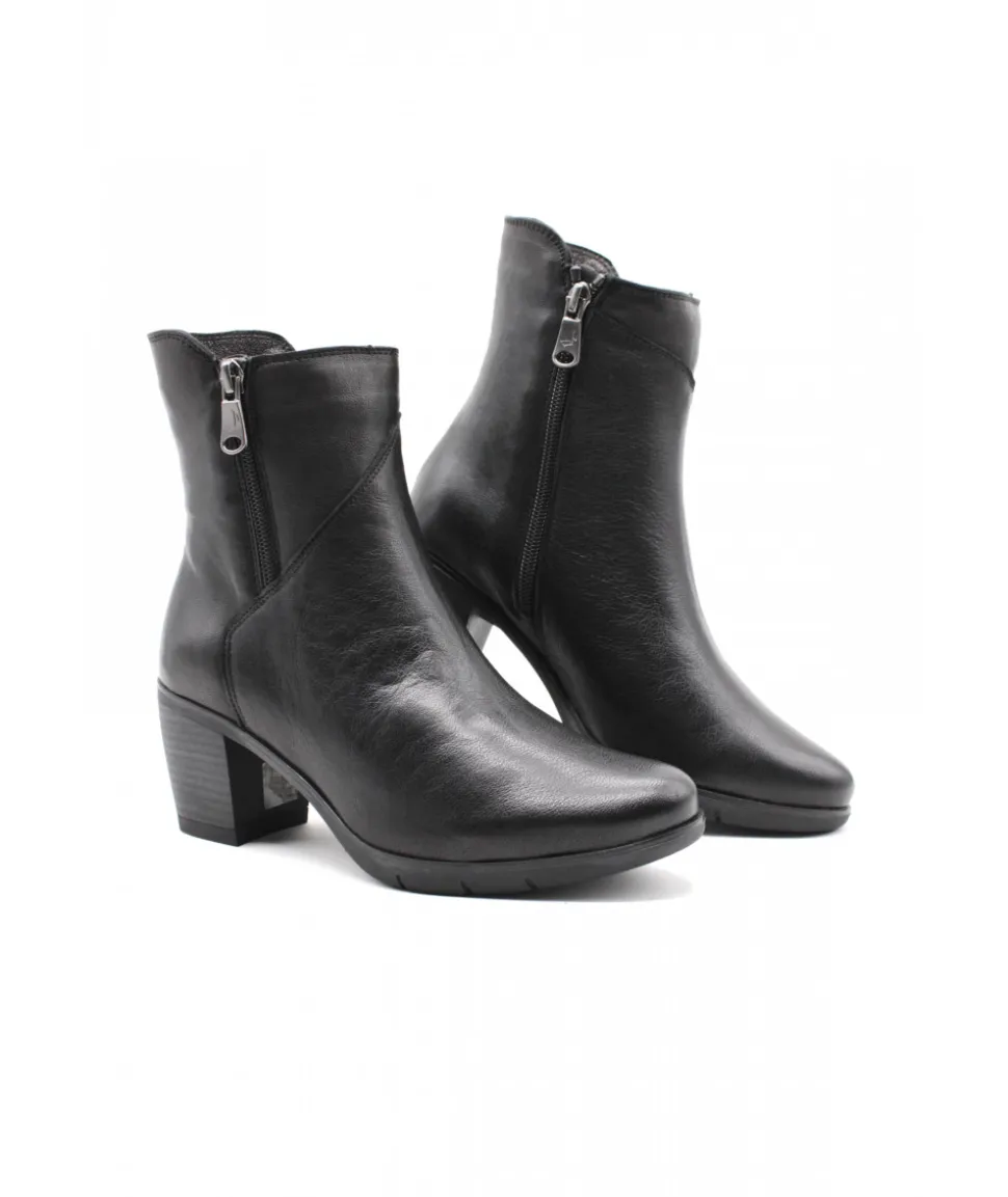 Paula Urban 14-1129