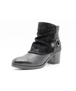 Paula Urban 3363