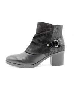Paula Urban 3363