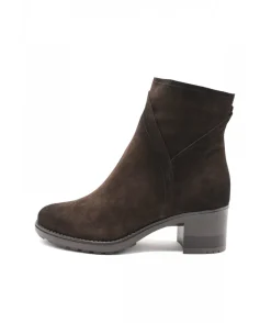 Paula Urban 8-1173