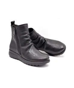 Paula Urban 3550