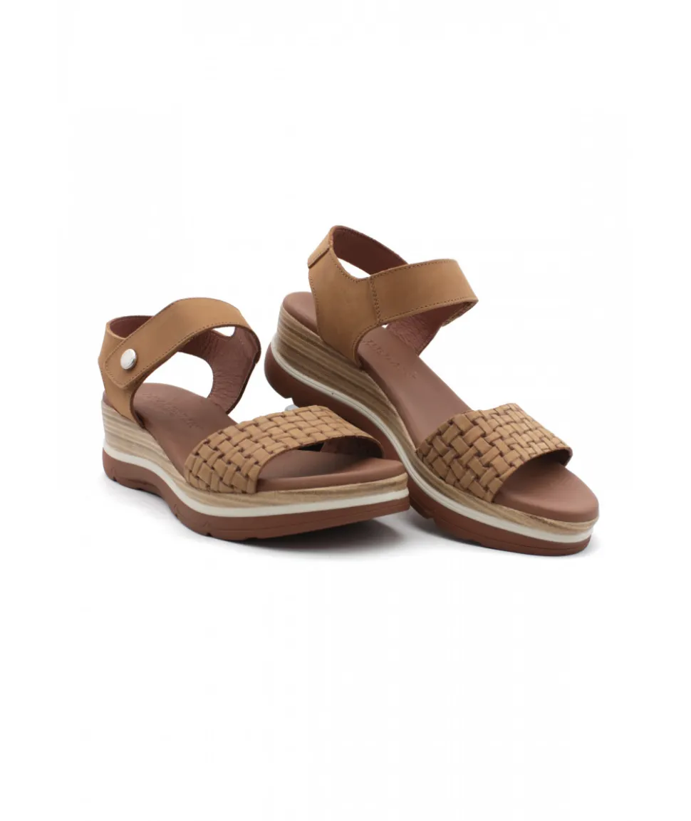Paula Urban 2-468