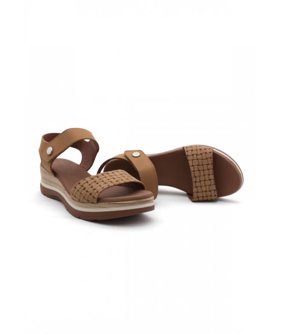 Paula Urban 2-468