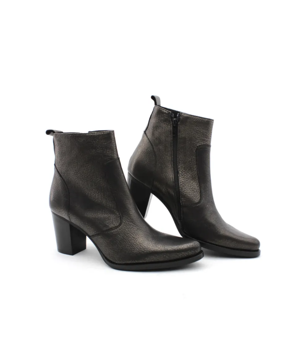 Regard Sally-104